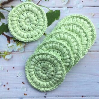 Crochet facial wipes in a thick cotton