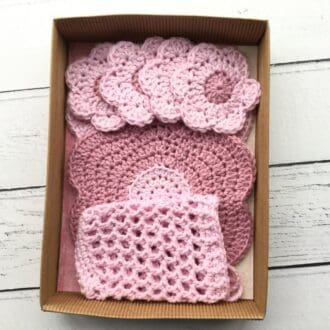 Crochet gift set for baby girl