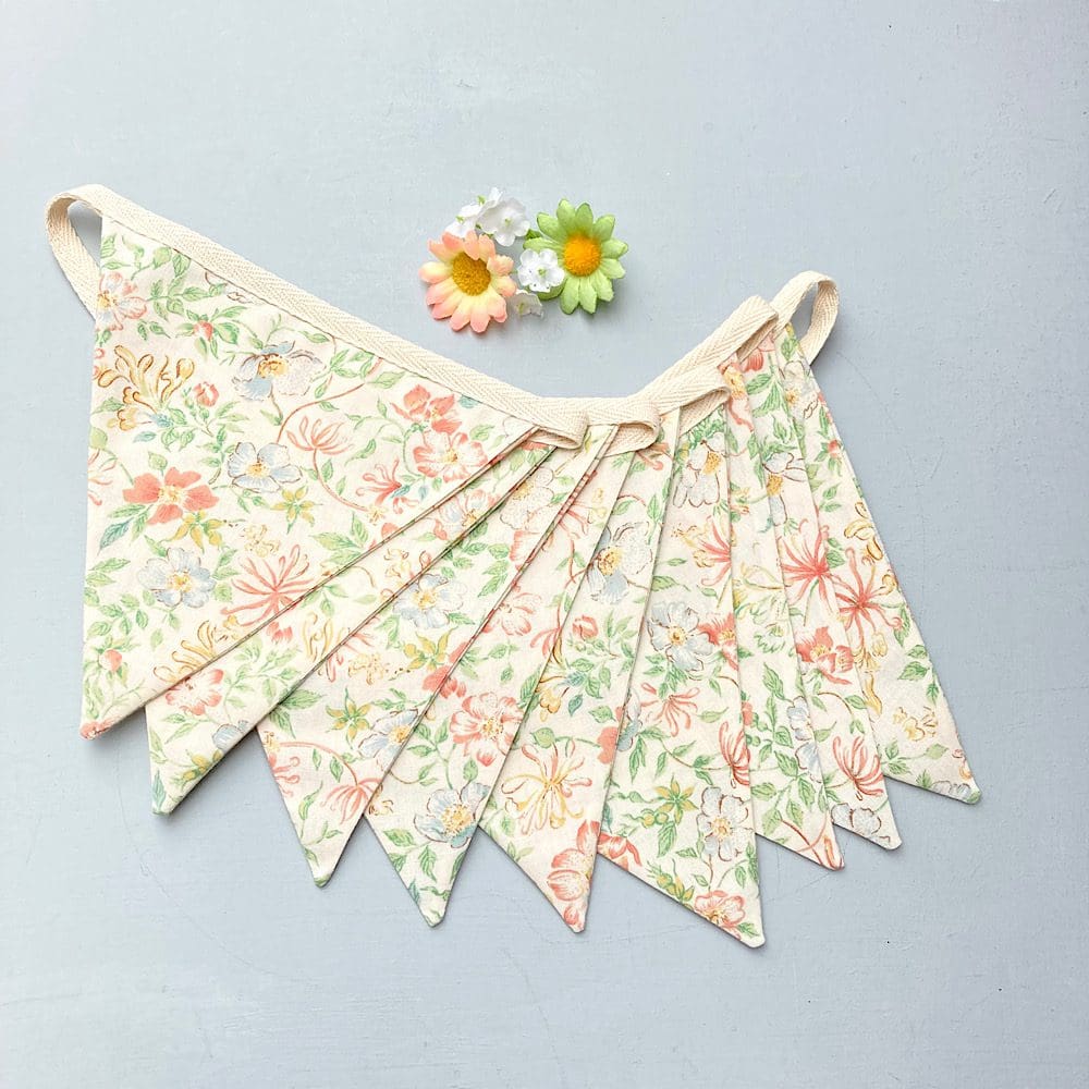 Country Garden floral fabric bunting