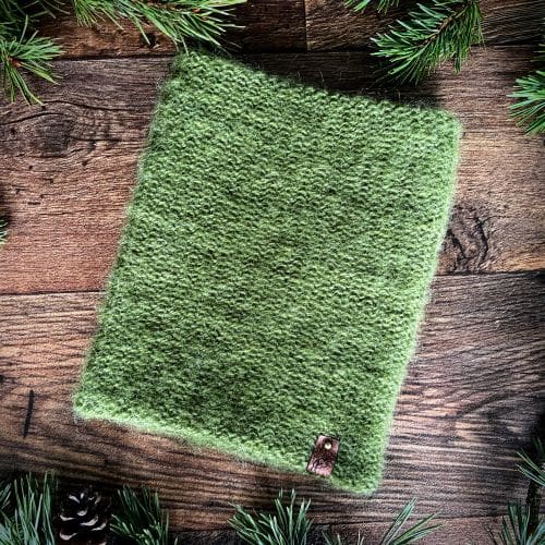 Knitted neck warmer in brushed wool, soft olive