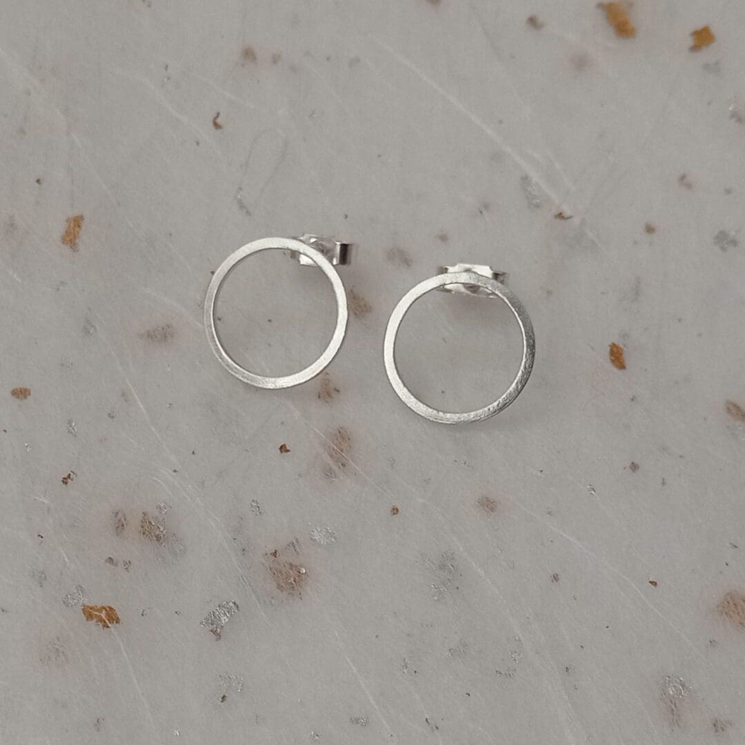 sterling silver circle stud earrings