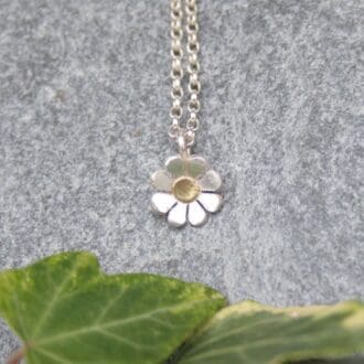 Sterling siver daisy necklace
