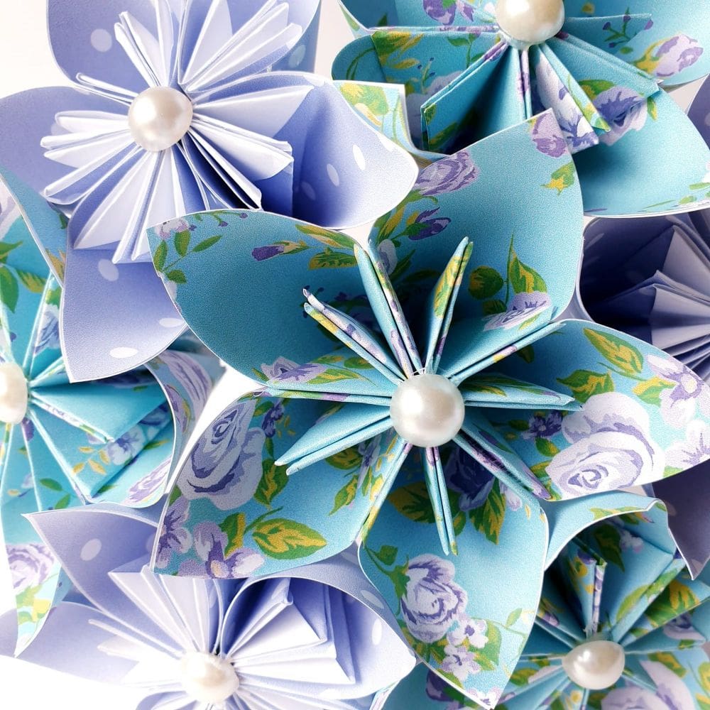 handmade-origami-paper-flowers-gift