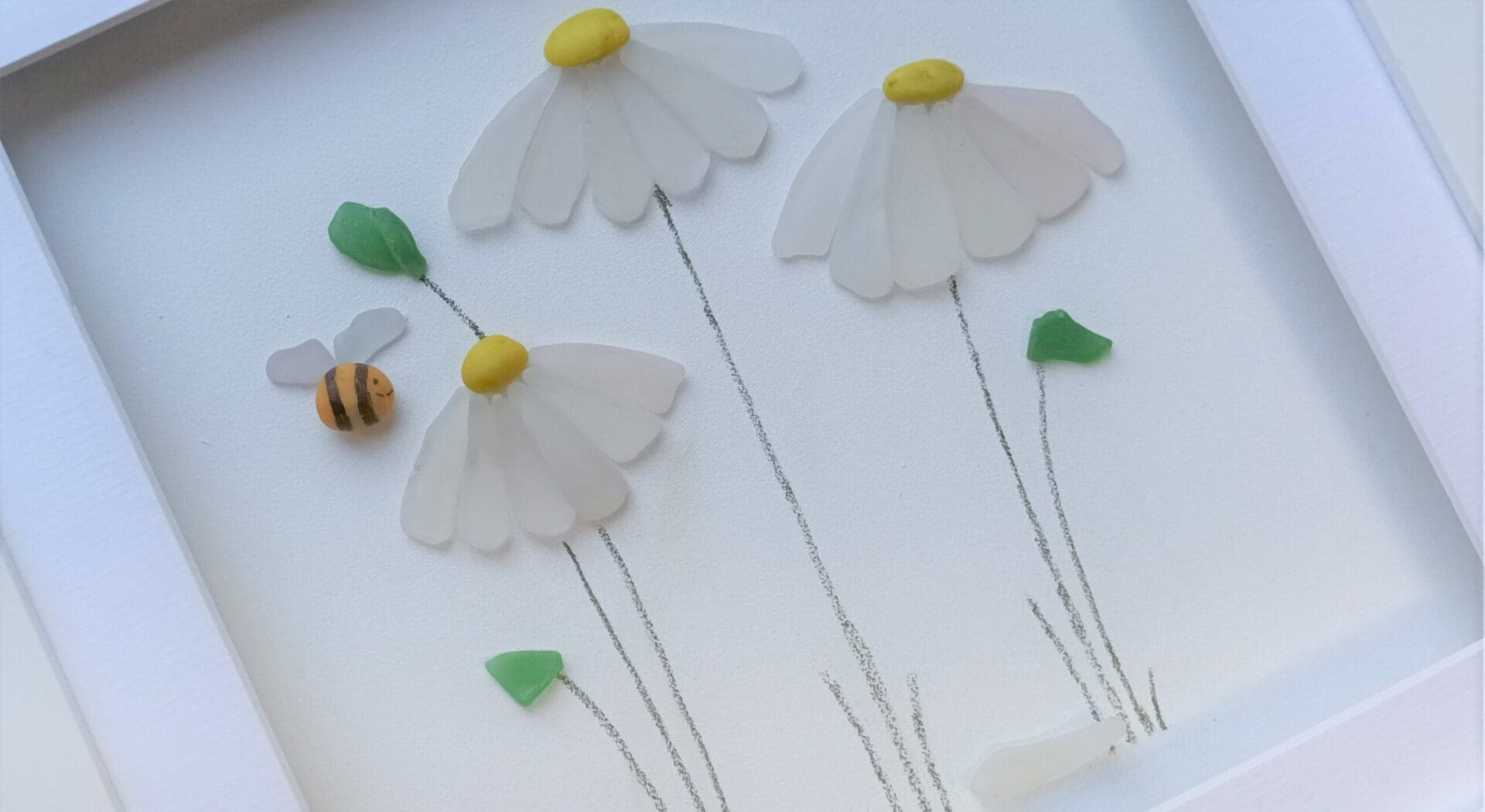 sea glass daisies and bee in 29cm square frame
