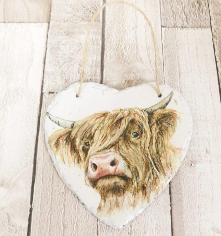 Highland Cow Hanging Slate Heart Plaque - The British Craft House