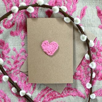 tjdesignsuk-crochet-keepsake-card-pink-heart-with-envelope
