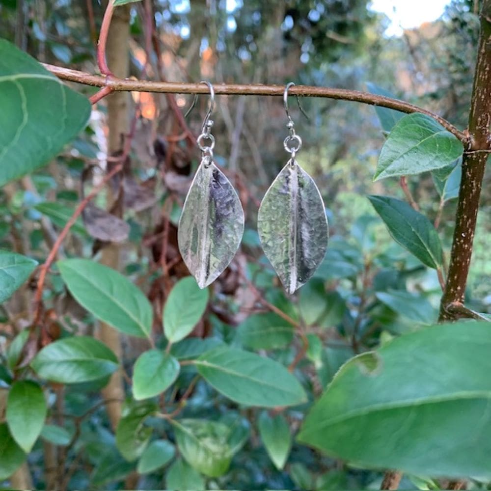 925 sterling silver hammered dangly leaf earrings