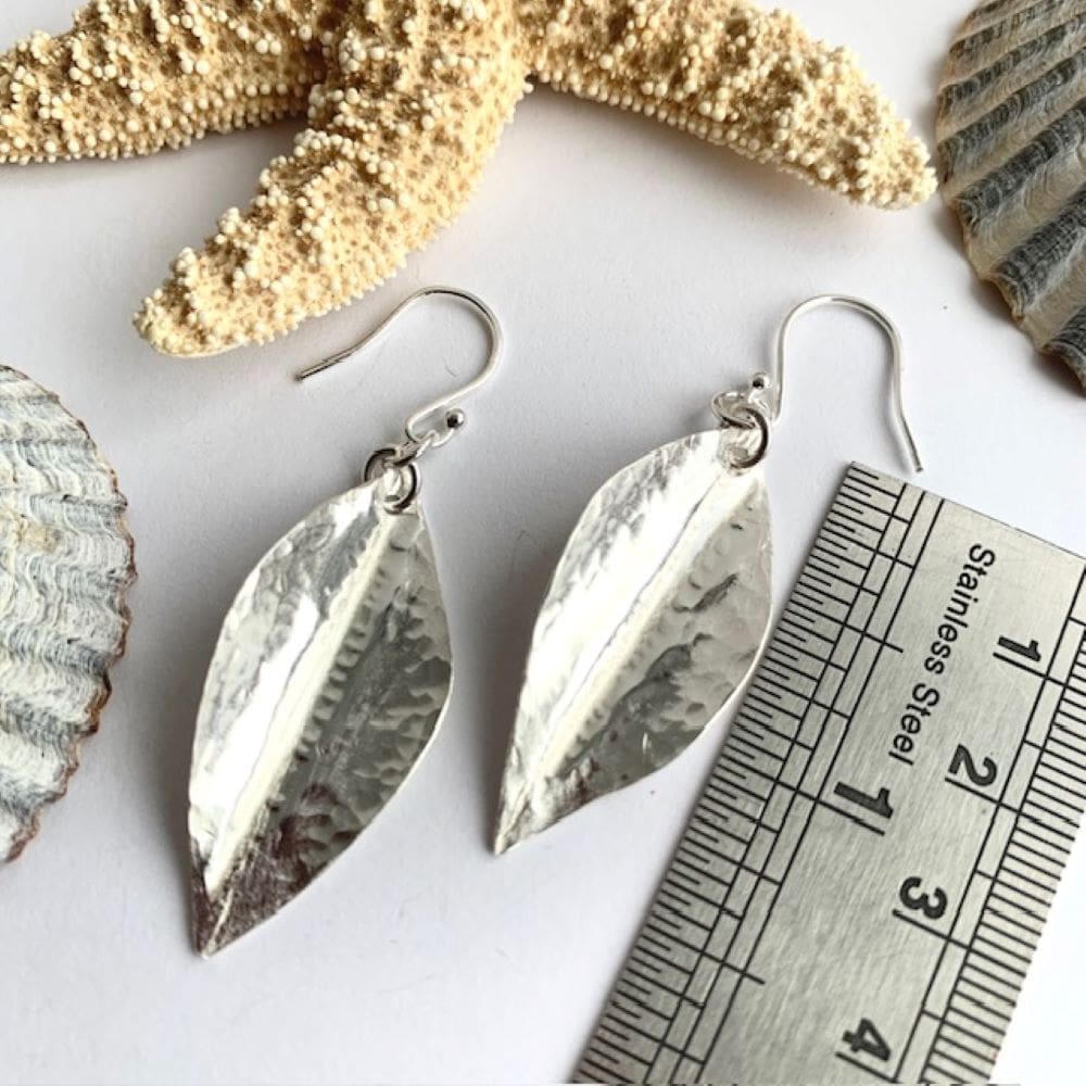 Hammered 925 silver dangly leaf earrings