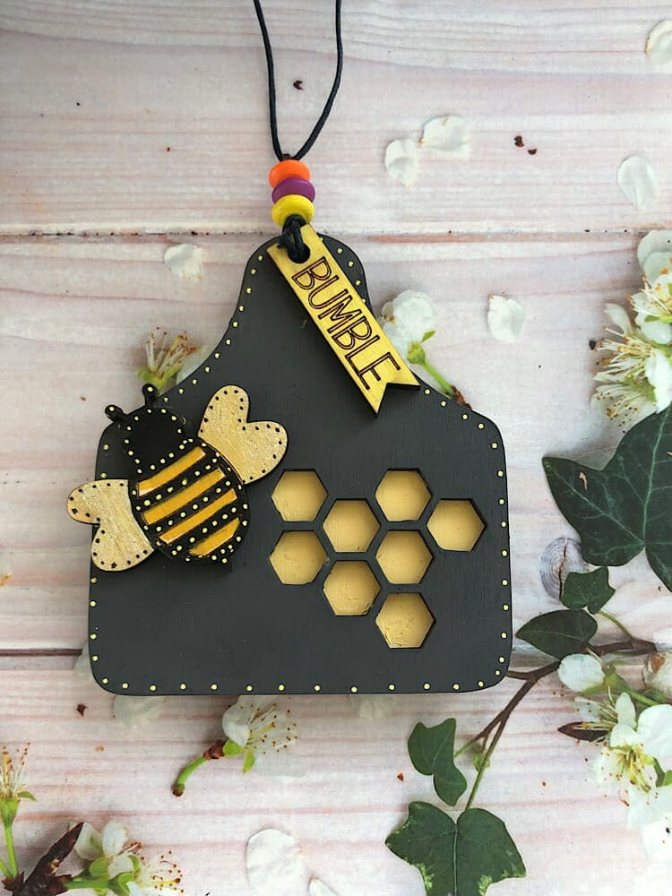 Bee car charm with scent vent