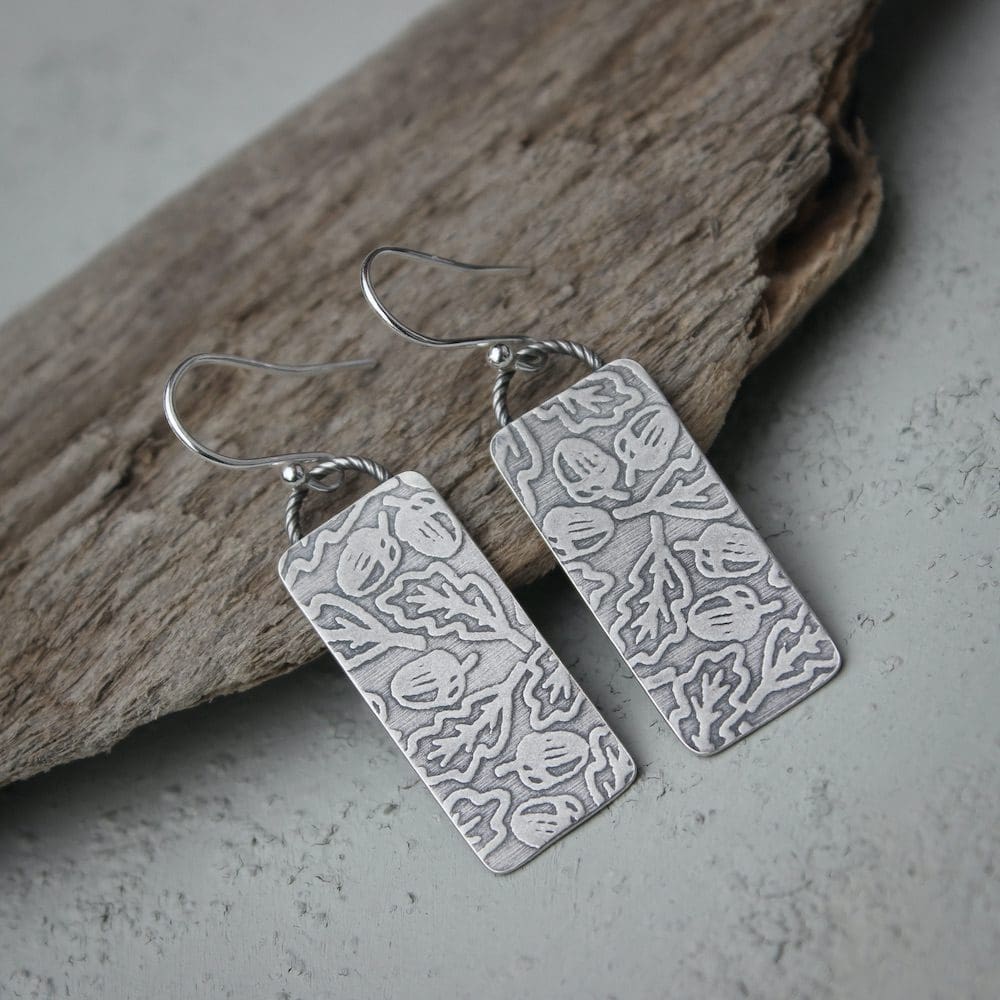 willow and twigg silver oak leaf pattern rectangular drop earrings