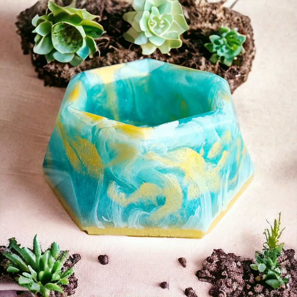 Succulent-pot-resin-turquoise-gold-1