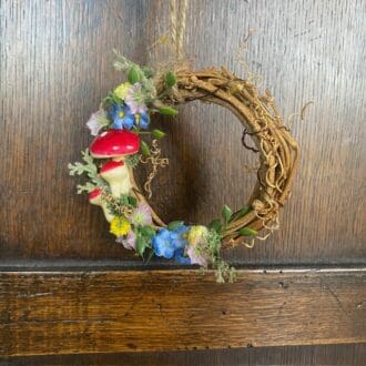 10cm-decorative-wreath-with-toadstools
