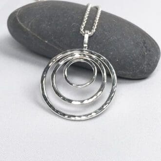 silver circles necklace