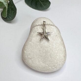 Handmade Dainty 3D silver star necklace with choice of chain length