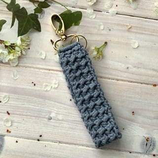 Crochet wristlet keyrings