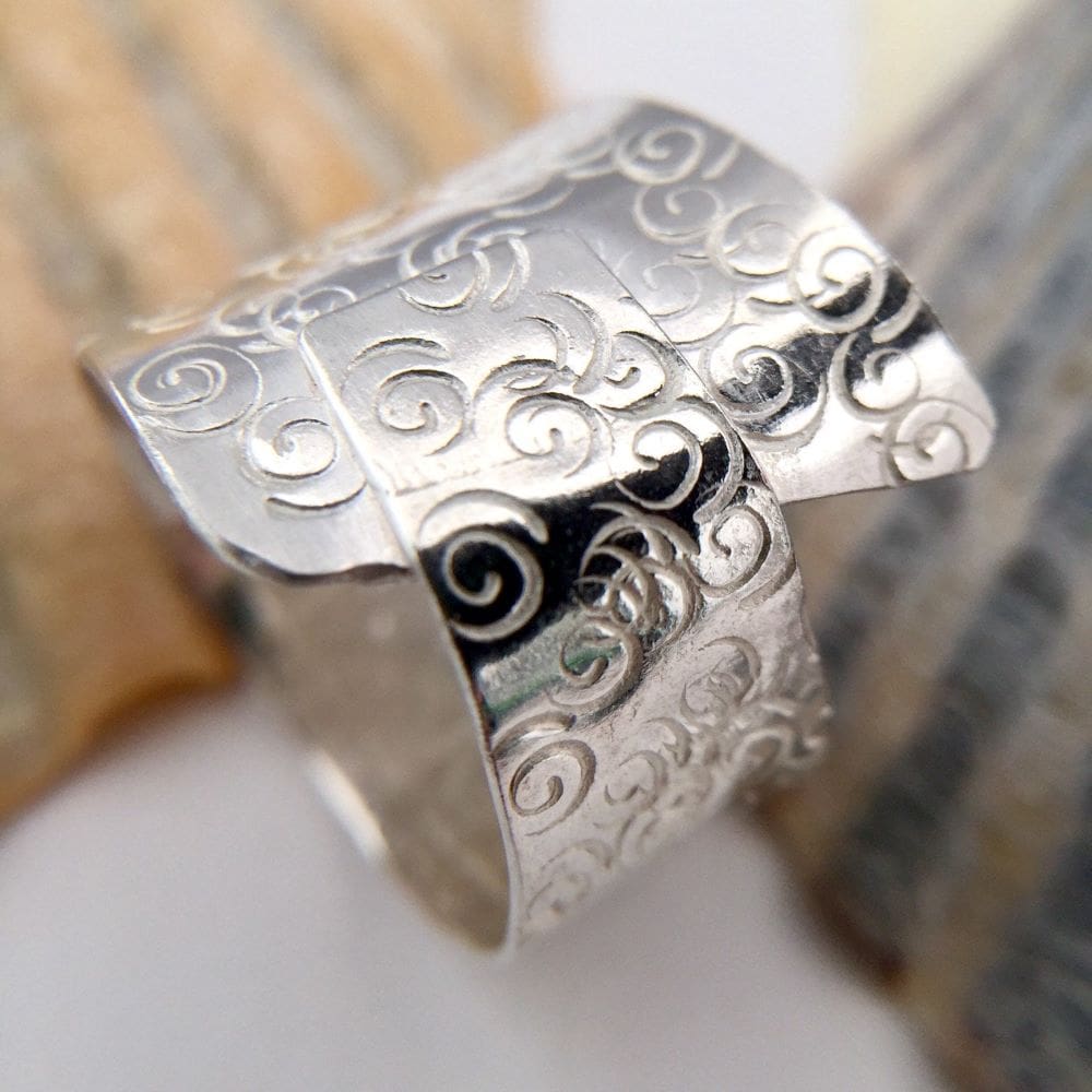 Sterling Silver Circle Hammered Wide Ring
