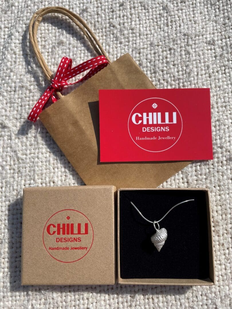 Chilli Designs periwinkle necklace