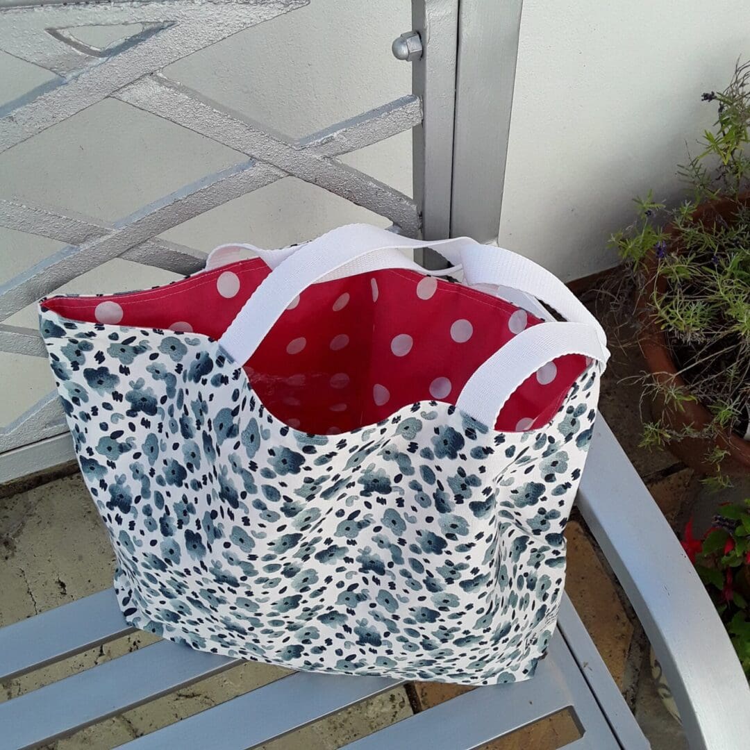 Tote, blue flowers on white, reversible