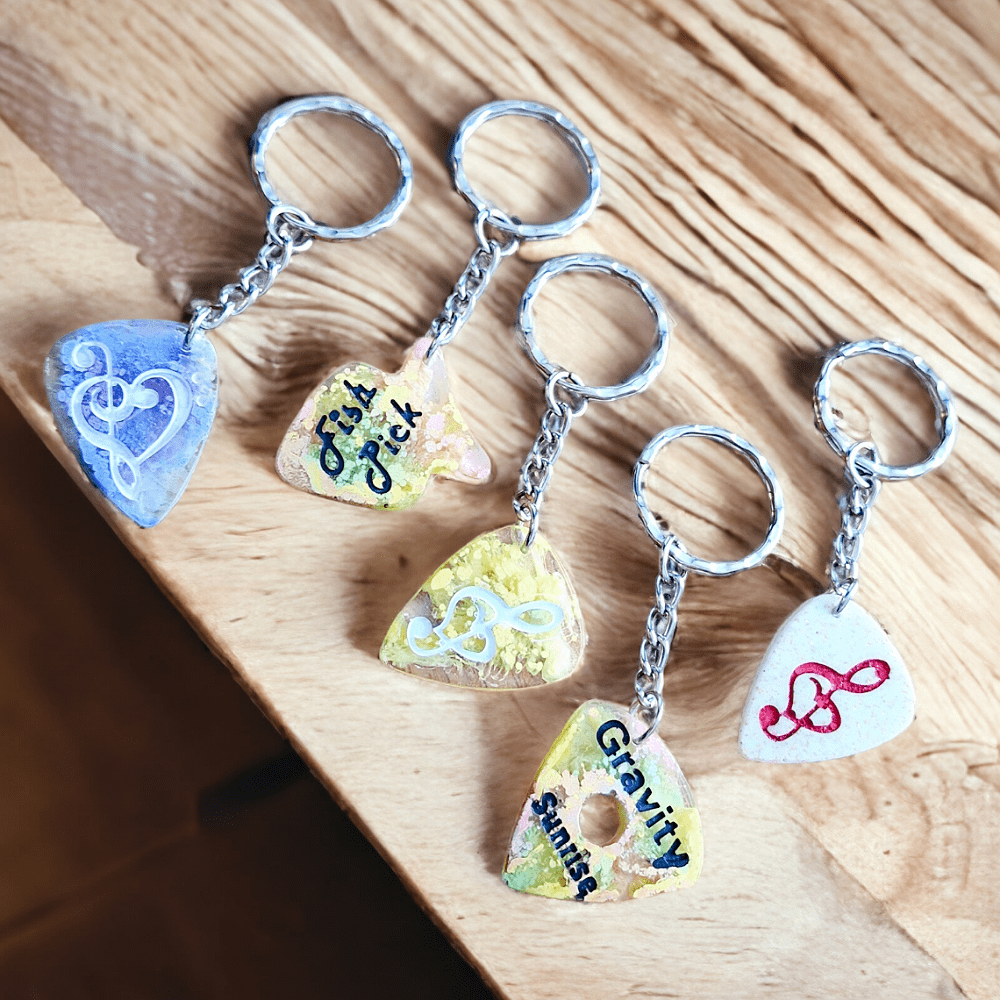 Guitar pick keyring - resin charms - accessories