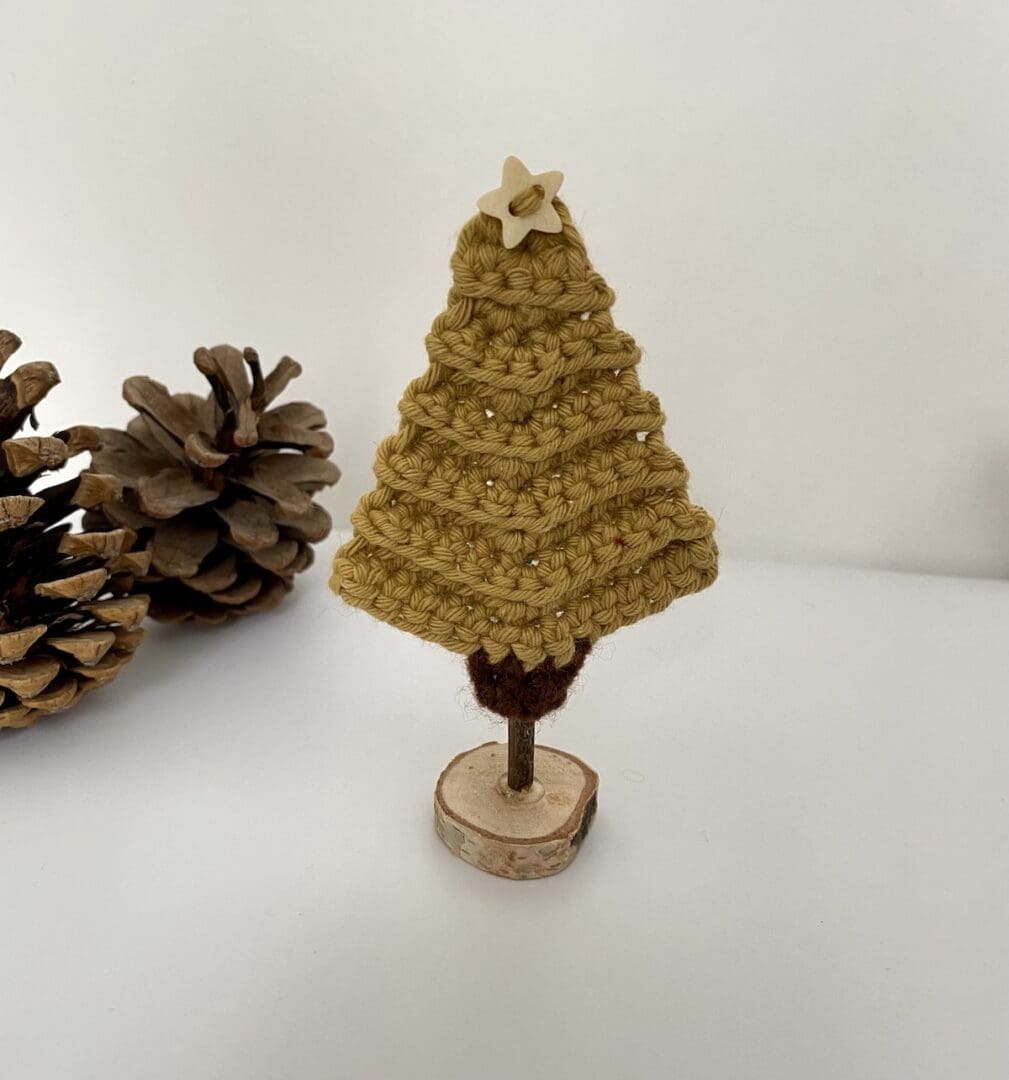 Mini Christmas Trees - gold