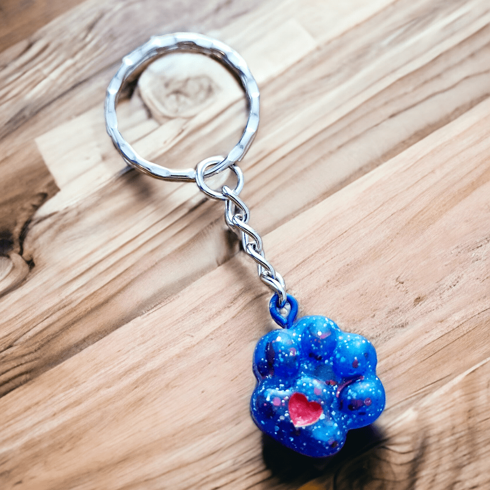 Paw keyring - resin - blue - red - heart