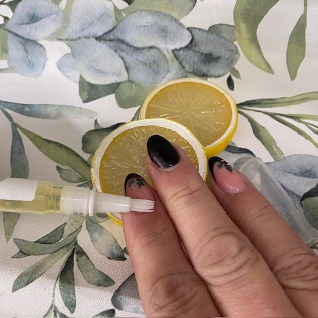 Lemon-cuticle-oil-pen