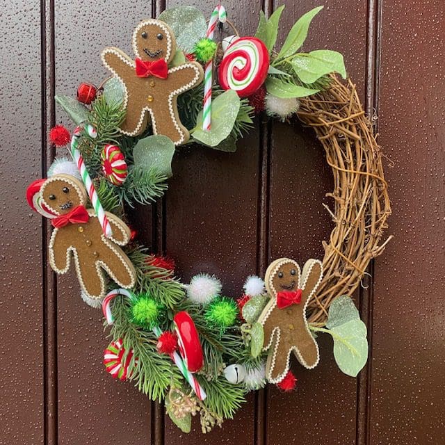Gingerbread-man-christmas-wreath