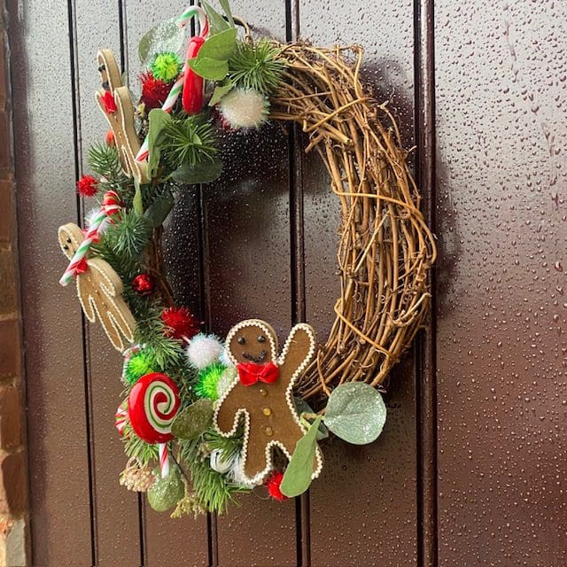 Gingerbread-christmas-front-door-wreath