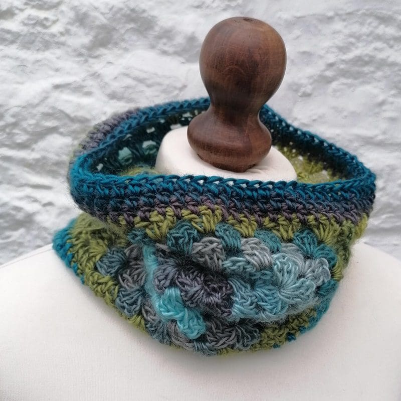 neck-warmer-handmade-crochet