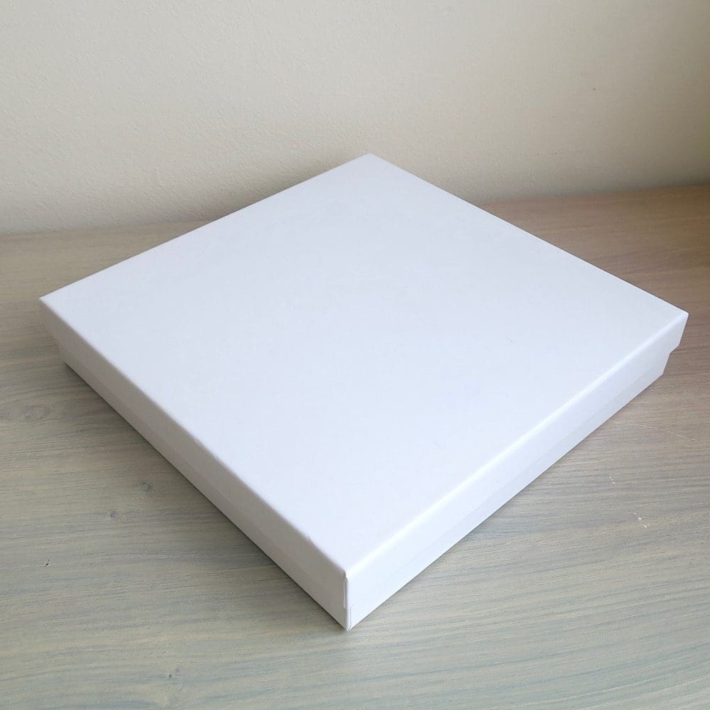 Rigid keepsake box for personalised wedding guest book