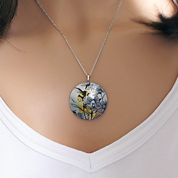 Pendant with yellow bees, insect handmade jewellery, aluminium, metal, round, disc, circle, medallion