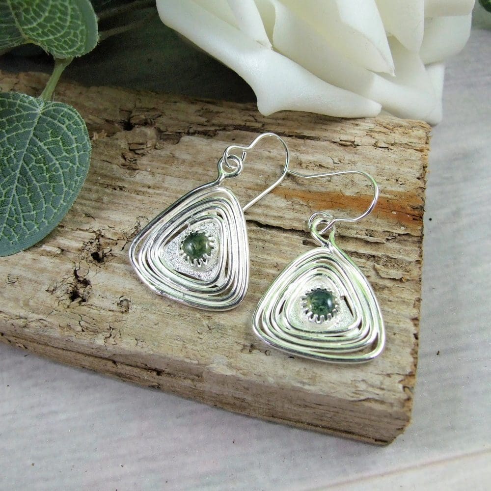 Silver_Triangle_Earrings_with_moss_agate