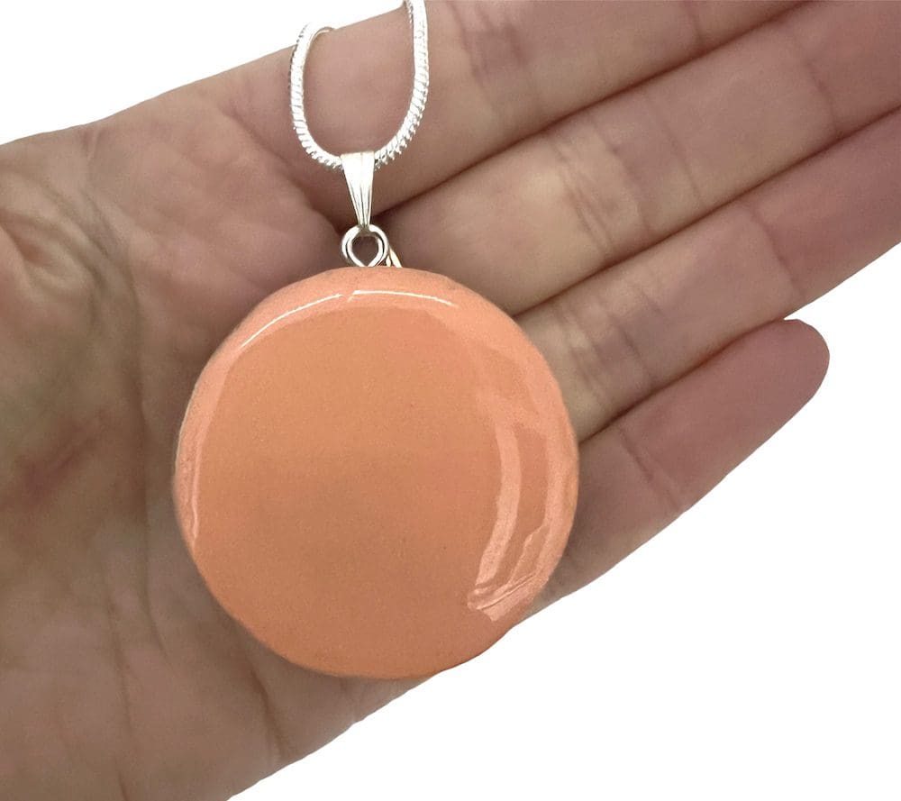 peach fizz simple circle pendant