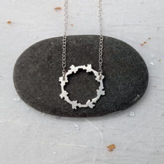 handmade sterling silver patterned round necklace