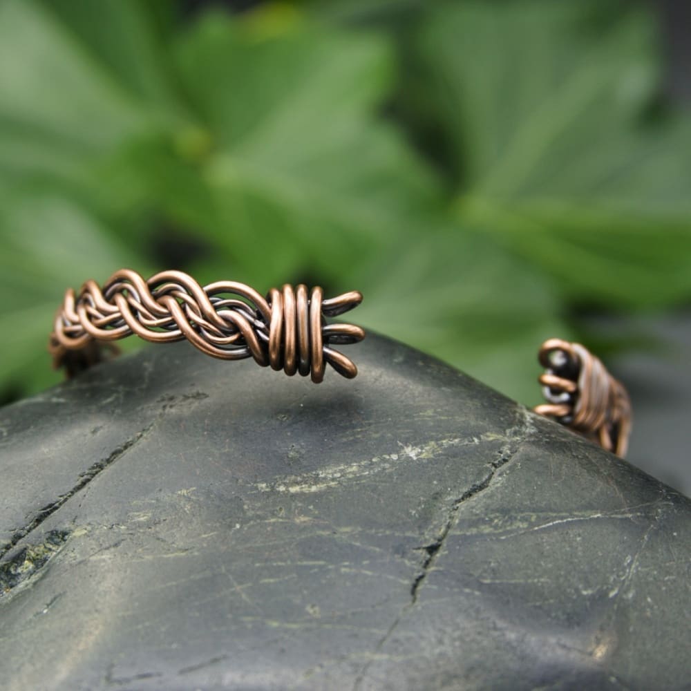 Double twisted copper cuff end detail
