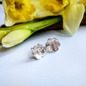 silver flower stud earring