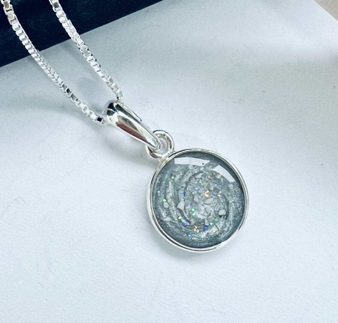 round ashes necklace