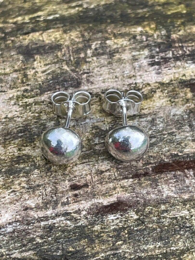 Chilli Designs sterling silver pebble stud earrings