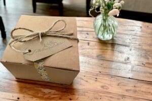 Simple gift wrapping