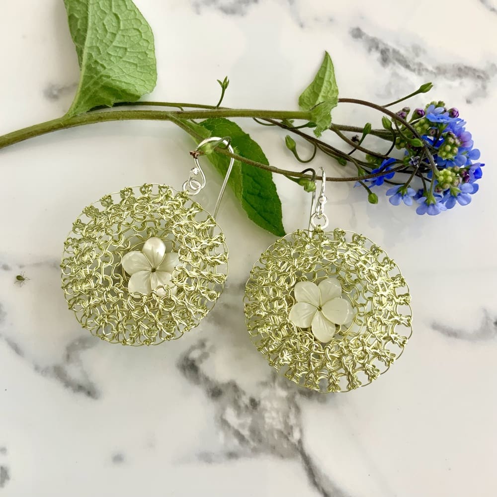 Pearl flower earrings for Summer