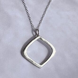 Handmade silver rhombus outline necklace