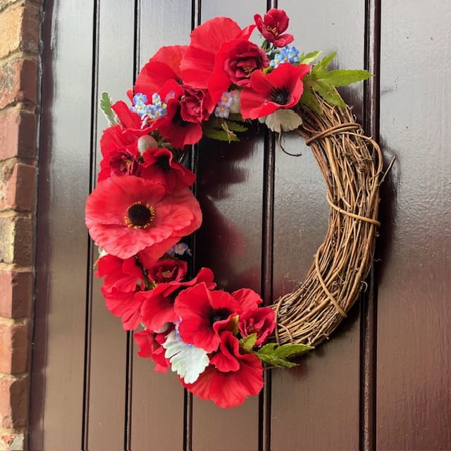 Red-Poppy-front-door-wreath