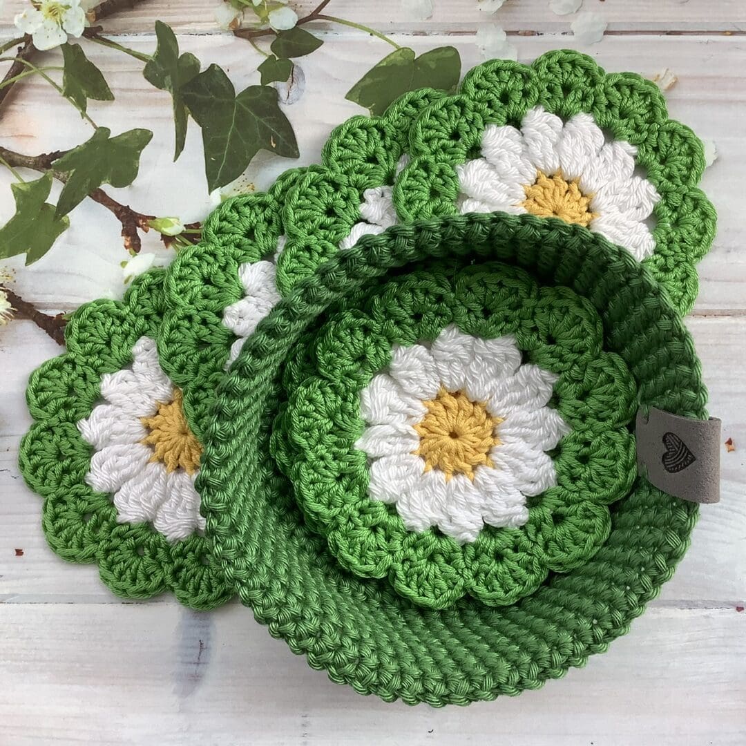 Daisy coasters with a storage basket.