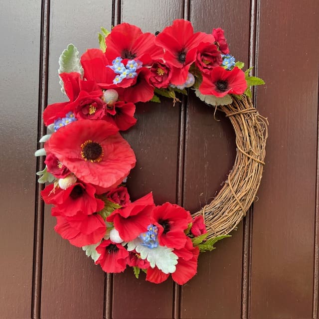 Red-Poppy-front-door-wreath