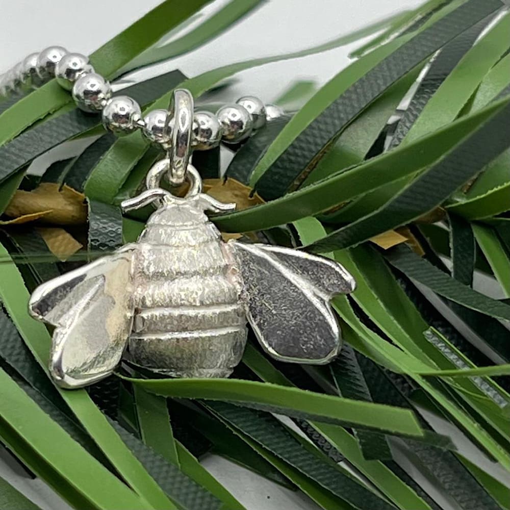 Handmade-Sterling-Silver-Bumble-Bee-Pendant-Necklace