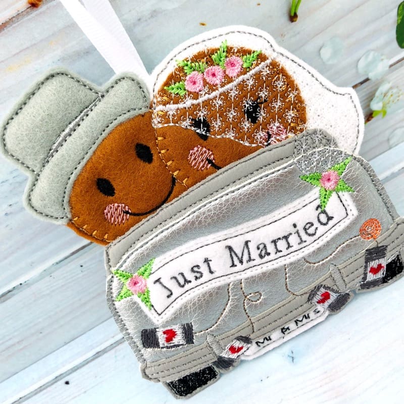 Gingerbread Bride Groom Wedding Car Lucky Gift Bride Closeup