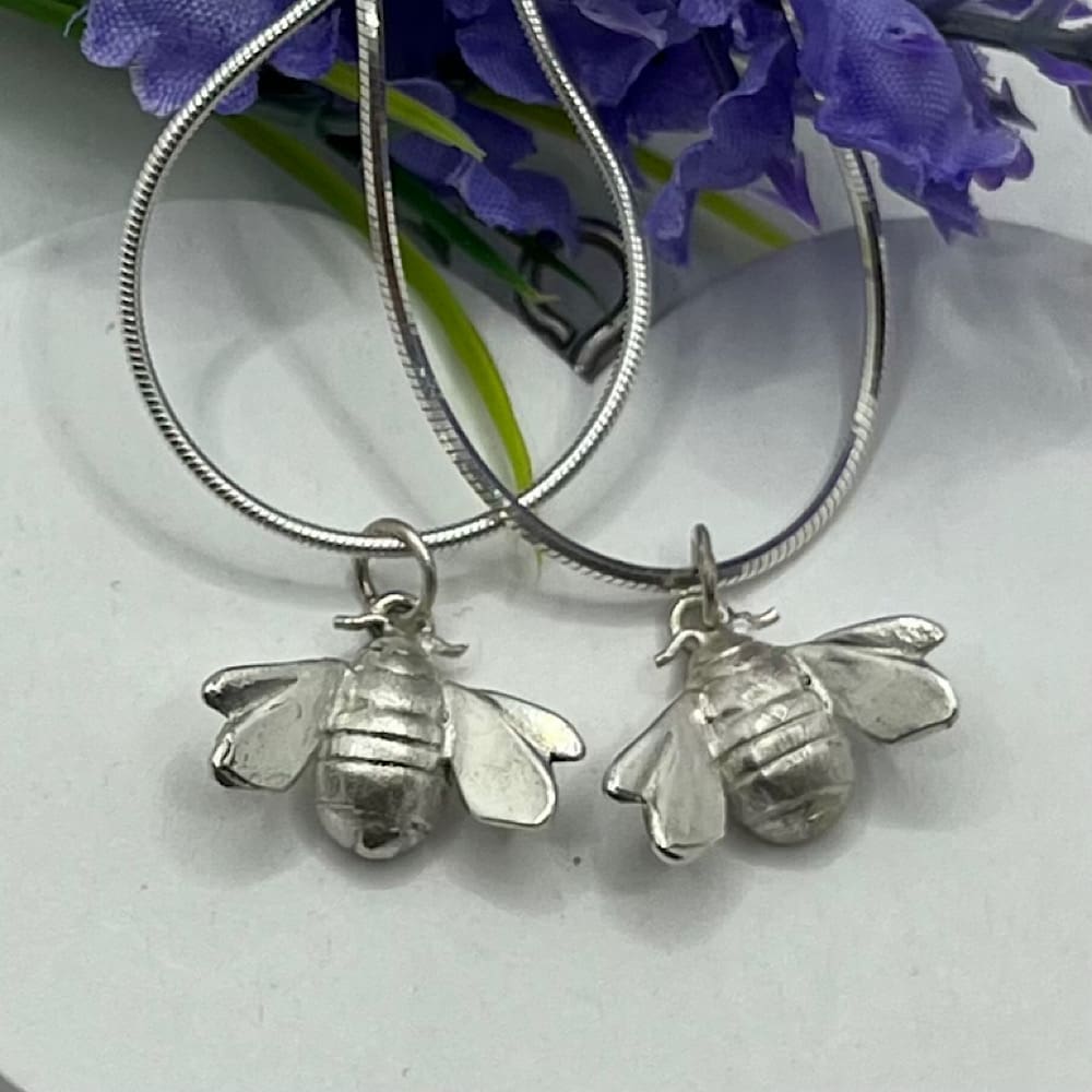 Sterling-Silver-Bee-Pendant-Necklace