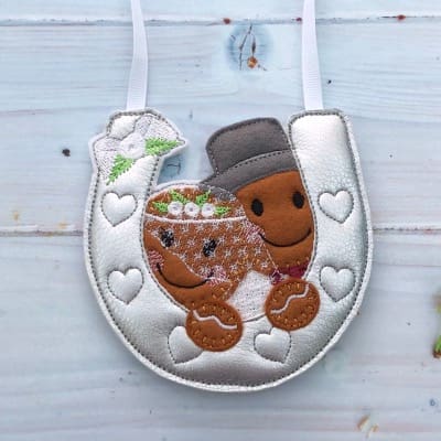 Horseshoe Wedding Day Gift Gingerbread Bride & Groom Hanging Decoration Closeup