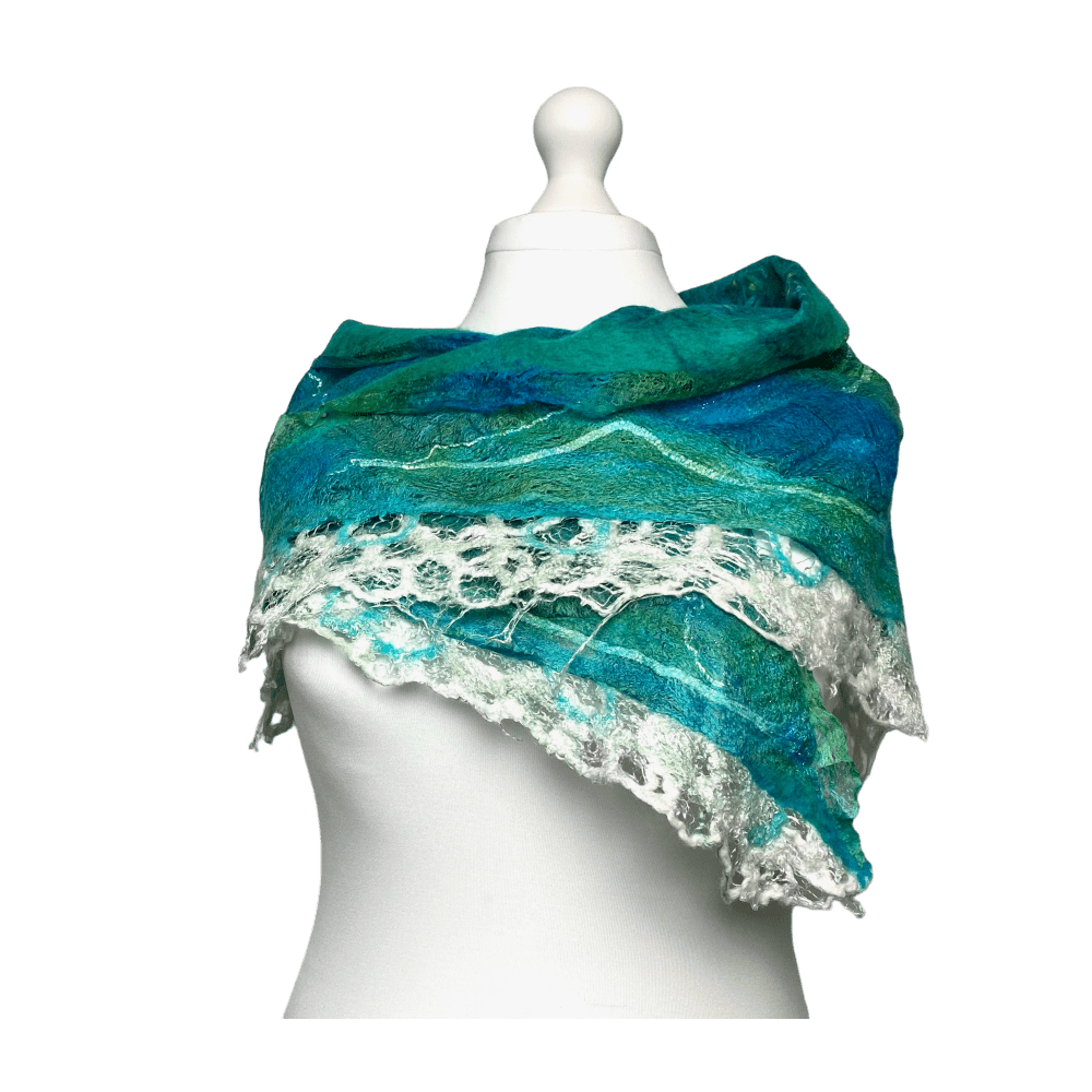 breaking-wave-shawl-wool-wilk-handmade-felt-wearabel-art-blue-green-teal-marian-may-textile-art-IMG_5823