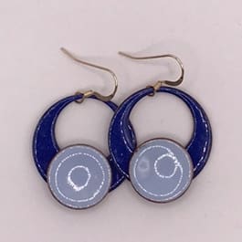 round blue earrings